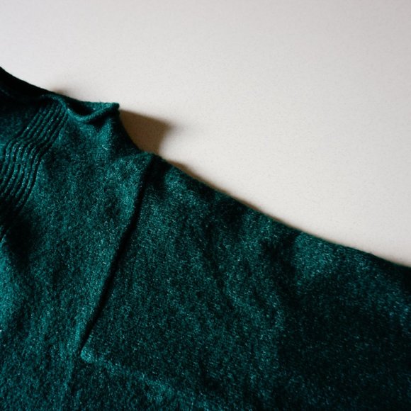 Suzy Shier Green Mock Neck Sweater - Picture 8 of 9